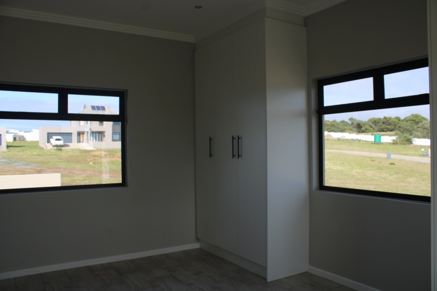 4 Bedroom Property for Sale in Kidds Beach Eastern Cape